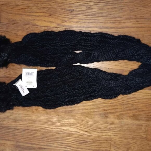 New Fossil pullbthrough scarf - Picture 3 of 3